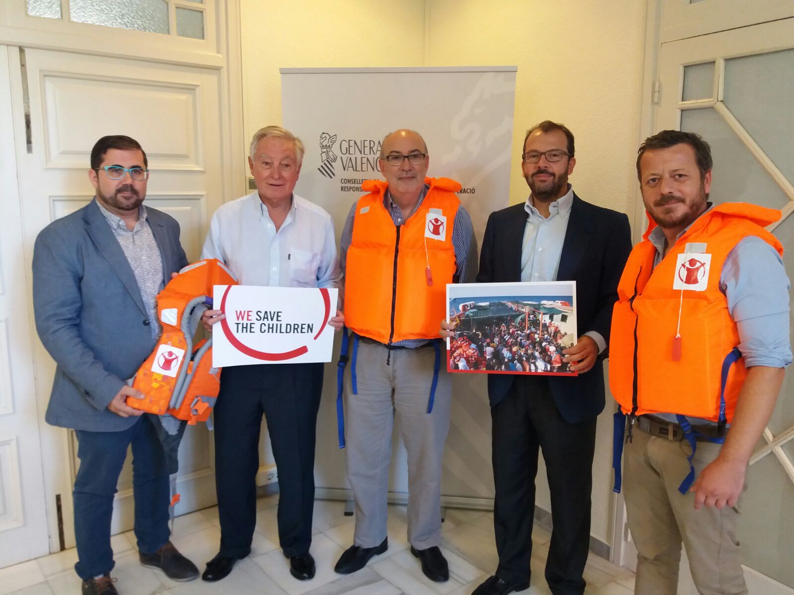 Col·laborem amb Save the Children en el rescat i assistència de persones refugiades en la Mediterrània